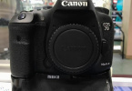 CANON EOS 7D MARK II BODY + BATTERY GRIP 16 BİN SHUTTER ÇOK TEMİZ FATURALI ALINMIŞTIR . 1 YIL GARANTİSİ DEVAM EDİYOR. 