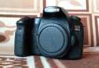 canon eos 60d body + silikon kılıf + 3 batarya