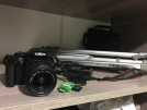 Canon 1100D 18-55 lens + tripod çantasıyla beraber.